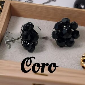 Coro Vintage Womens Earrings Facet Black Bead Flower Cluster Screw Back Fashion